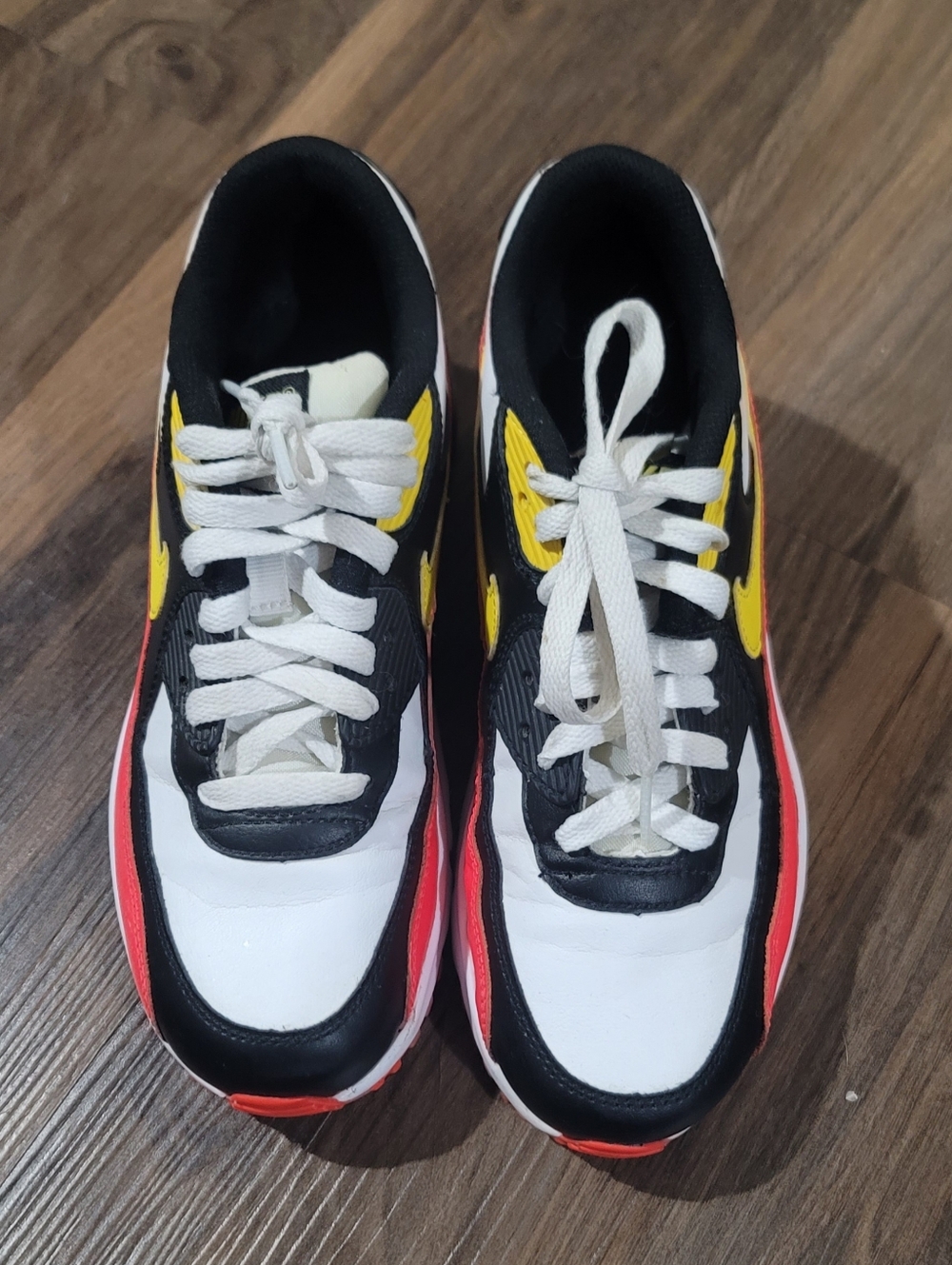 Nike Black & White Youth Sneakers with Subtle Gray Details